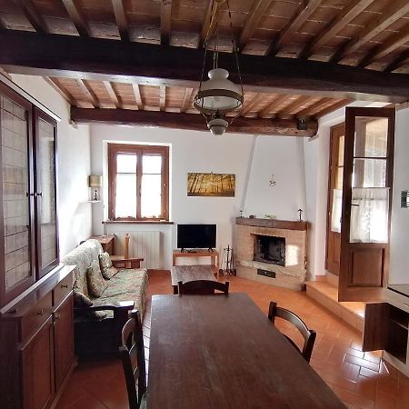 La Capannina Apartment Volterra Luaran gambar