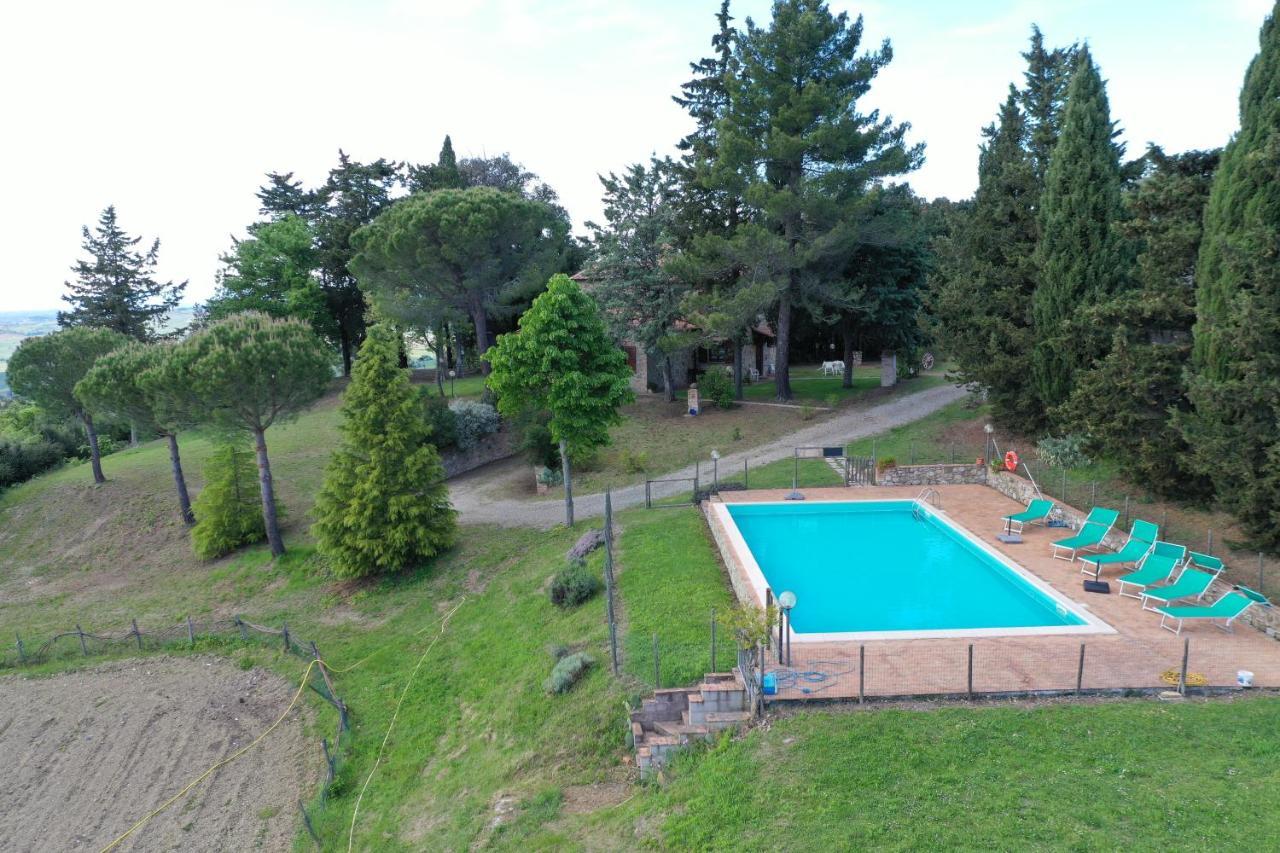 La Capannina Apartment Volterra Luaran gambar